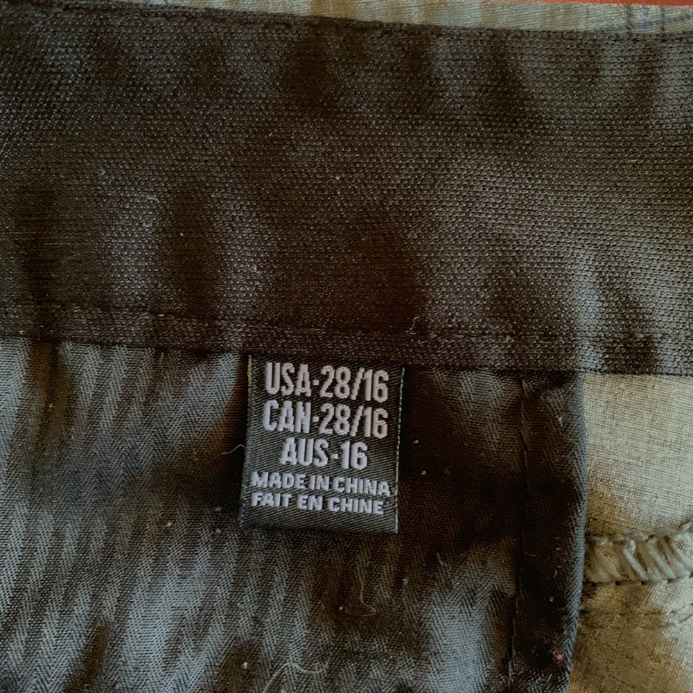 Volcom shorts - Picture 2 of 2